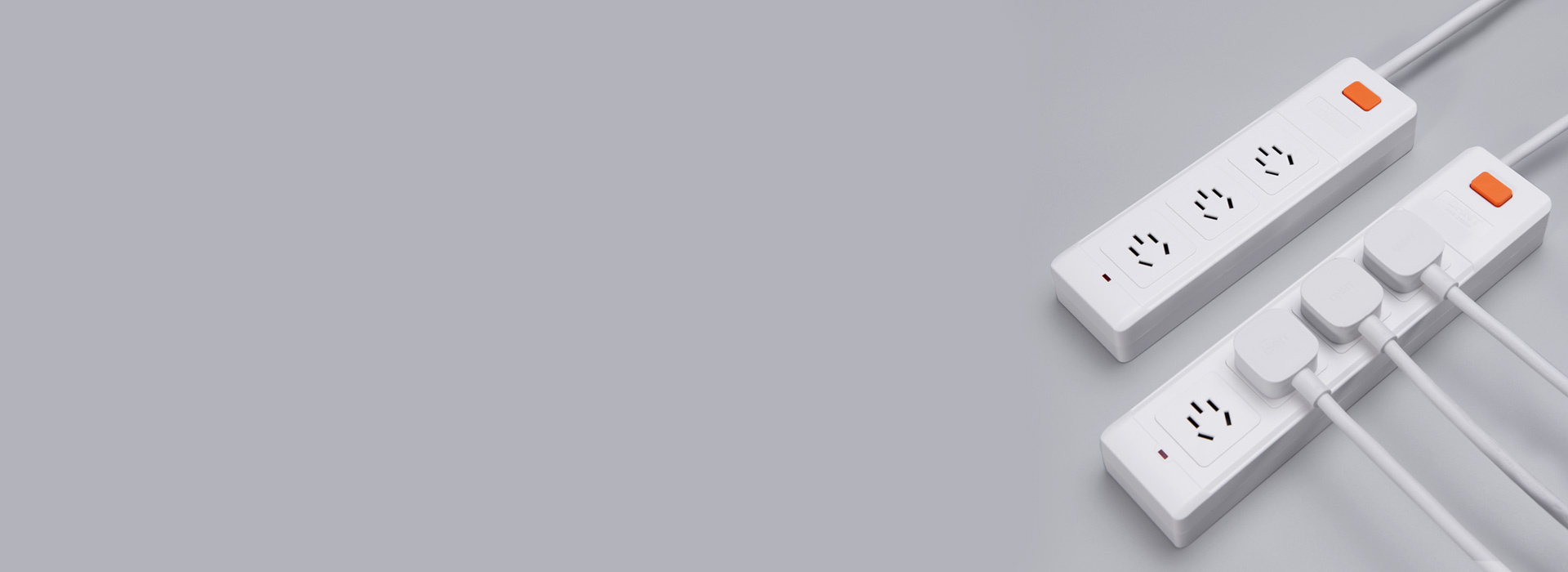 44mm大間距，鄰里插頭不打架 插孔間...