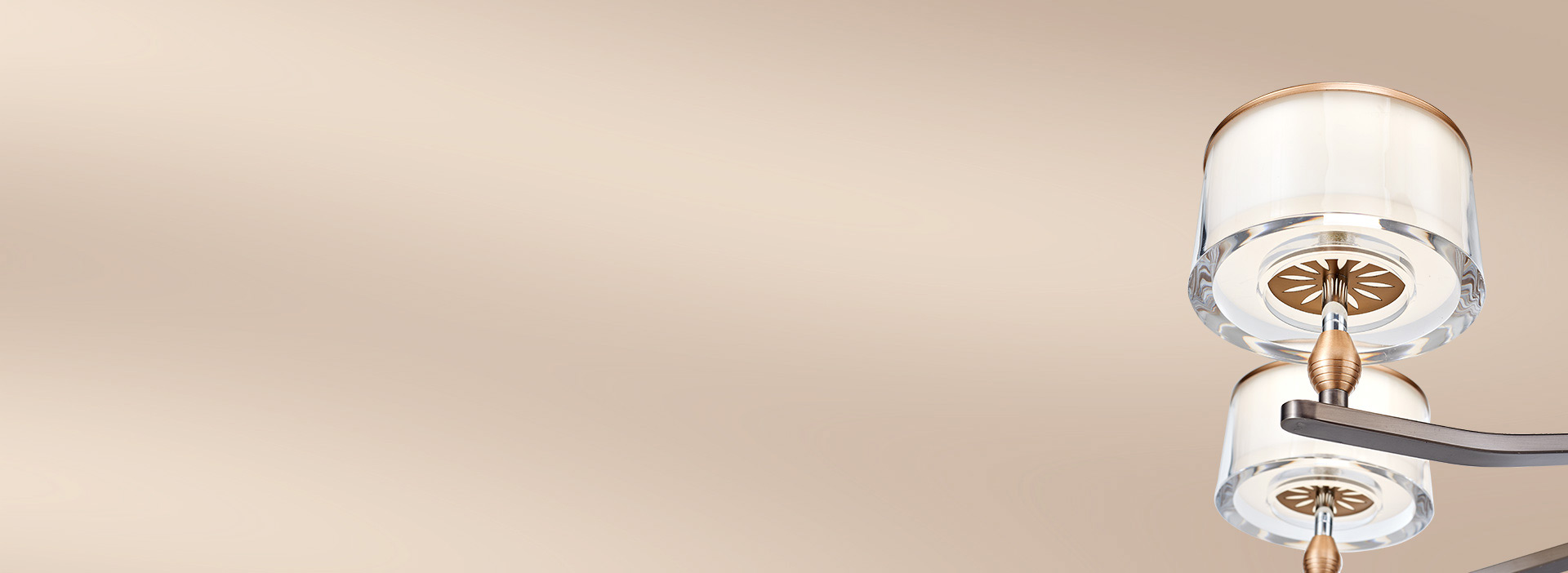 厚亞克力透光罩 如玻璃般的絲滑質(zhì)感，輕...